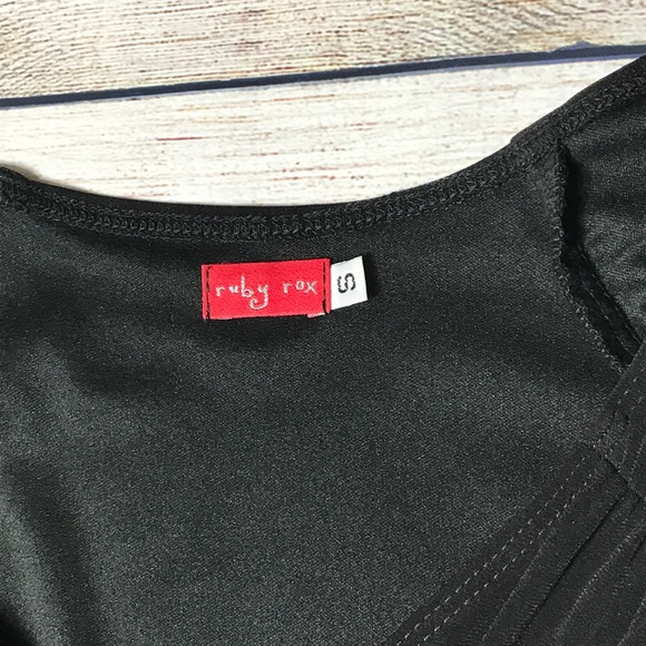 Black Dress - Picture 3 of 6